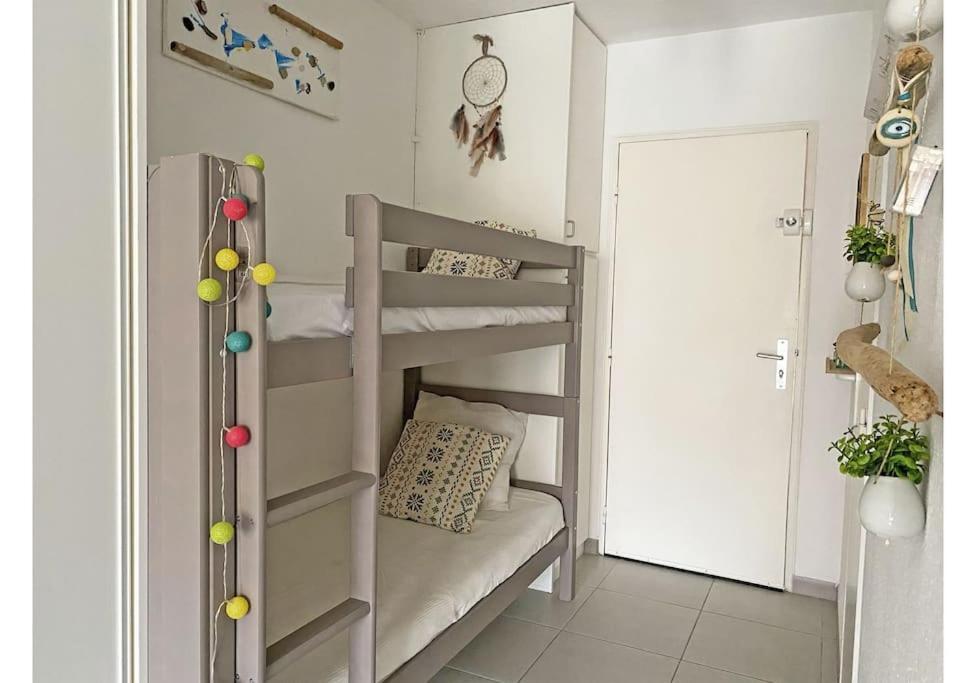 Joli Studio A 6 Min A Pied De La Plage Apartment ซานารี-ซูร์-แมร์ ภายนอก รูปภาพ